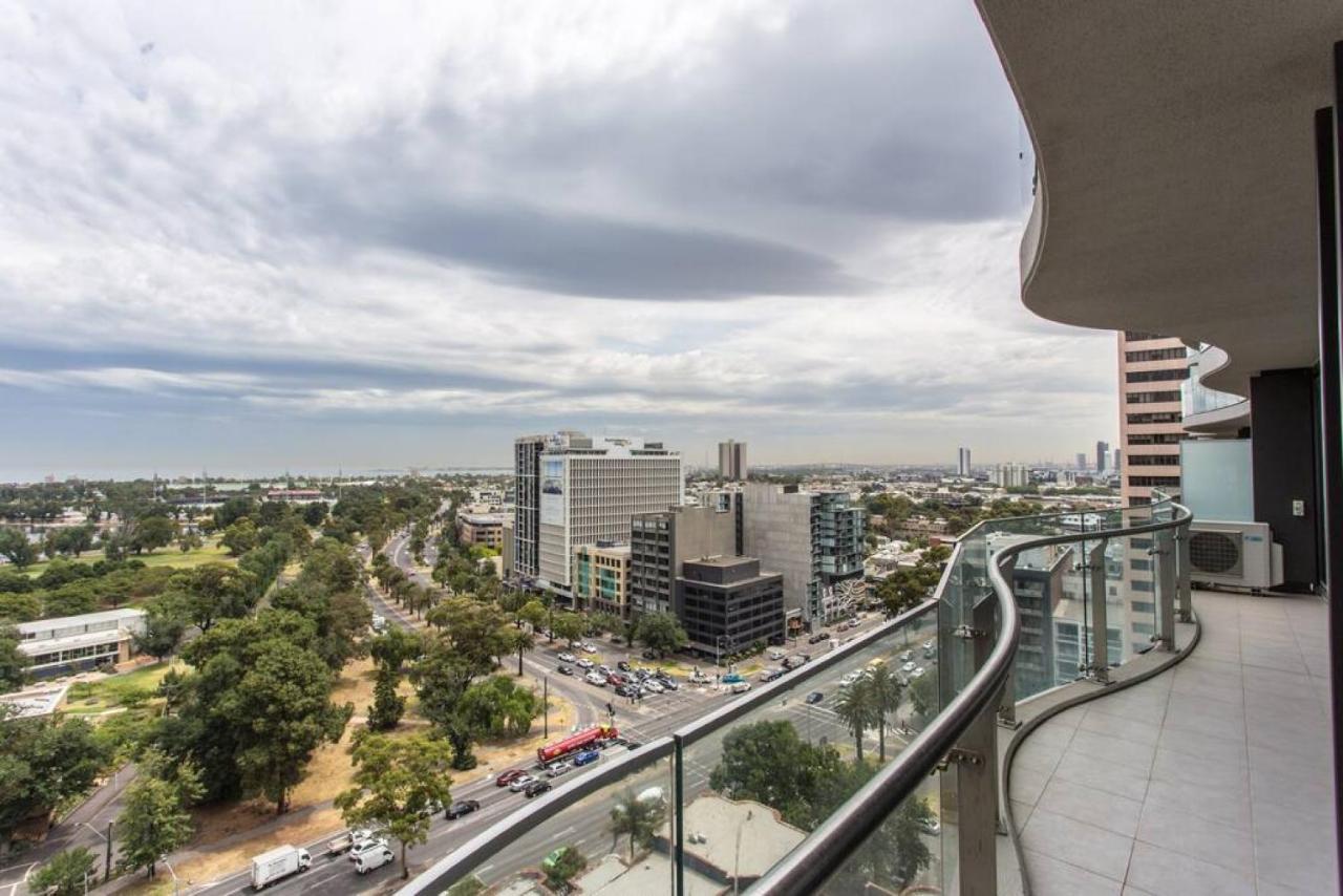 Readyset Apartments At Emerald Мельбурн Екстер'єр фото