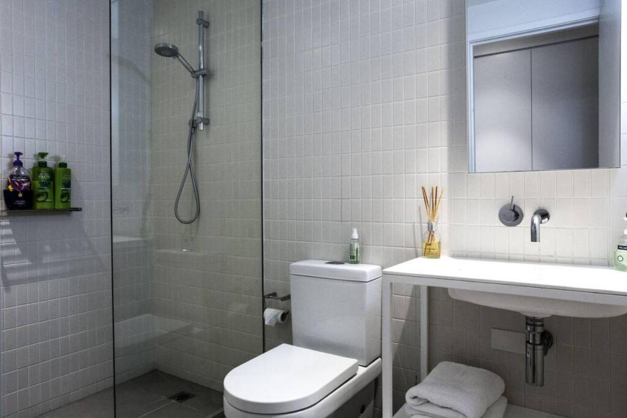 Readyset Apartments At Emerald Мельбурн Екстер'єр фото