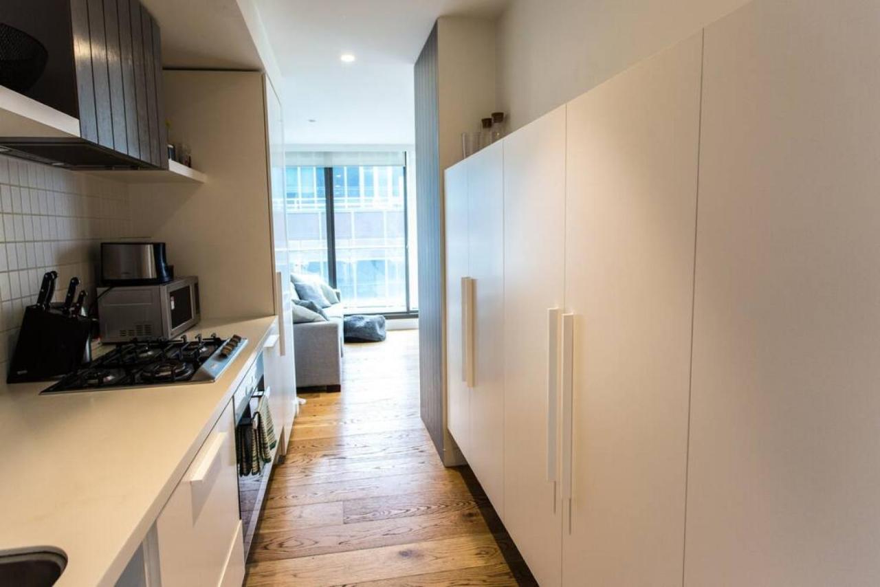 Readyset Apartments At Emerald Мельбурн Екстер'єр фото