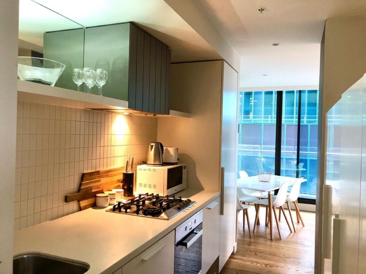 Readyset Apartments At Emerald Мельбурн Екстер'єр фото