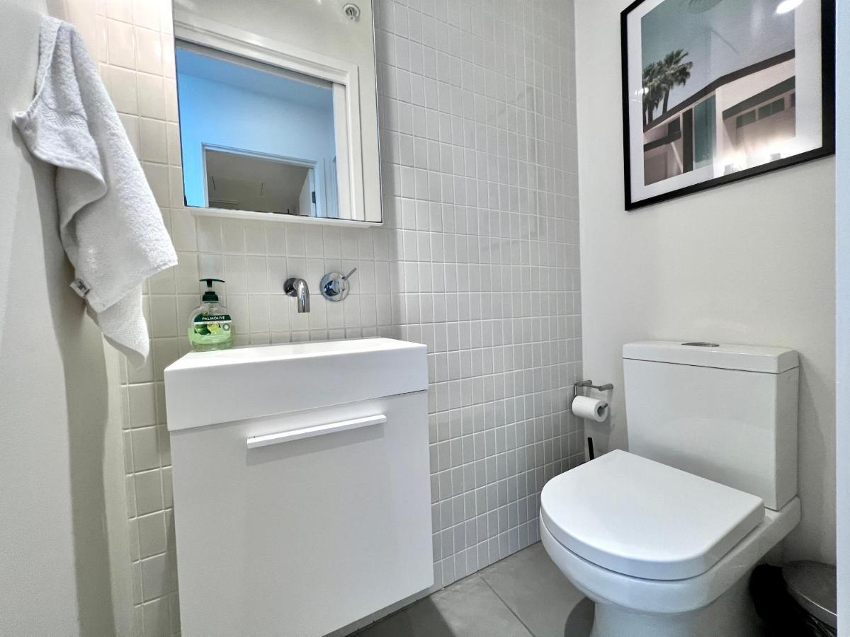 Readyset Apartments At Emerald Мельбурн Екстер'єр фото